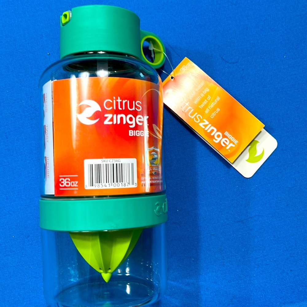 Citrus zinger biggie 36 ounce infusion water bottle NWT